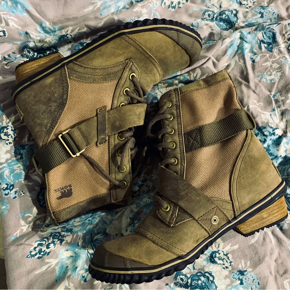 Sorel Brown womens combat boots 8.5 Slimboot